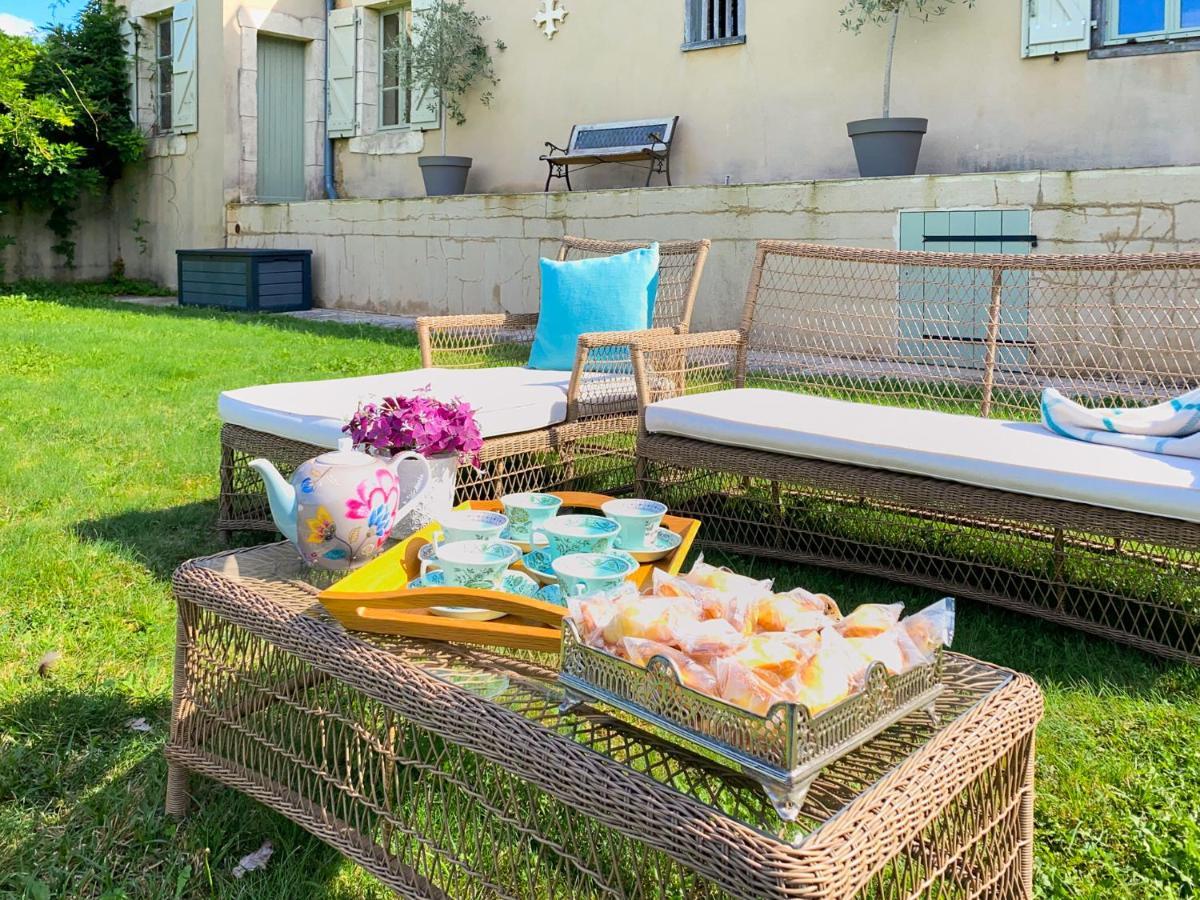 Maison Manechal Monfaucon  ภายนอก รูปภาพ